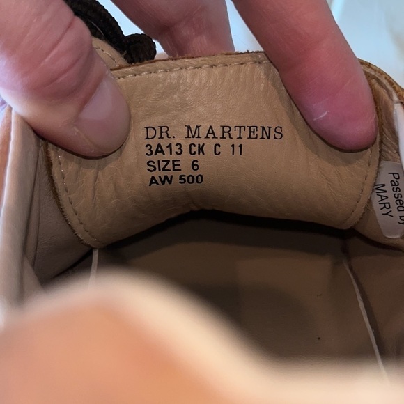 DR.MARTENS Air Wair tan light brown lace up shoe men size 6/women size 8 England - Picture 11 of 17